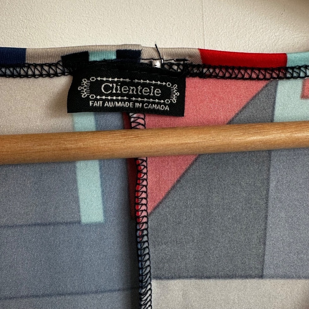Clientele Geometric Print Tunic Top Made in Canada Blue Red - Picture 6 of 6